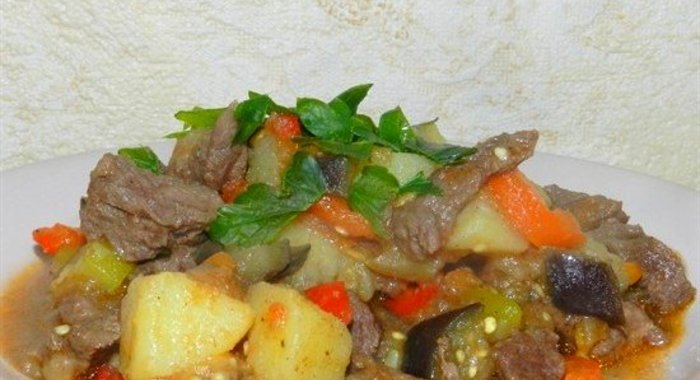 Рагу в мультиварке с мясом