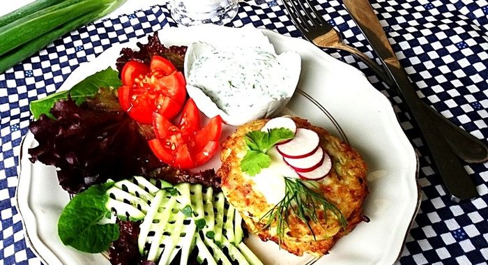 Блинчики из кабачков с чесноком