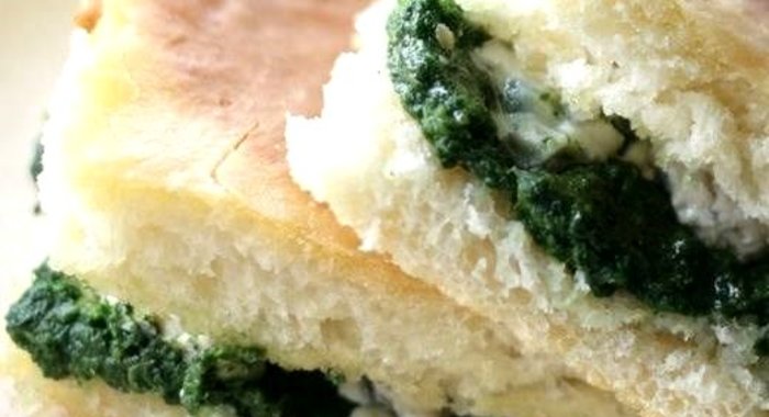 Пирожки со шпинатом и голубым сыром