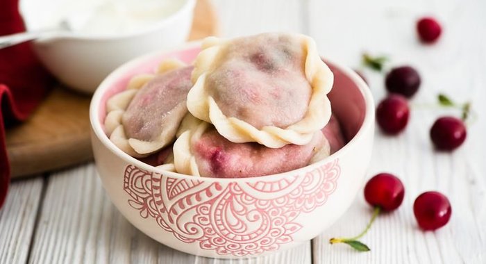 Вареники с творогом и вишней