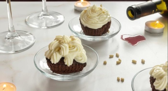 Капкейки шоколадные на красном вине с крем чизом