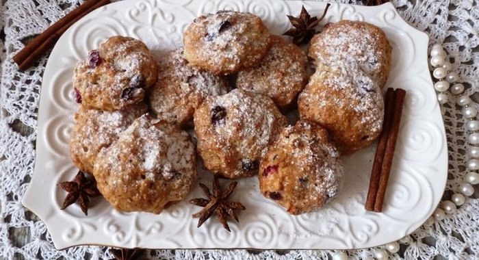 Печенье с клюквой и яблоками