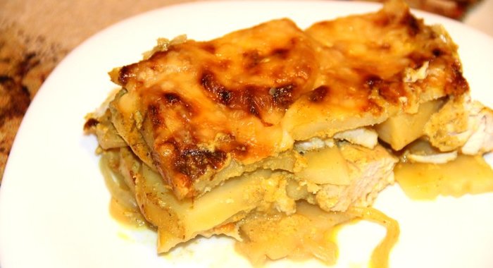 Картофельная запеканка с курицей и сыром
