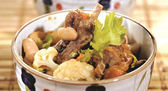 Рагу из бараньих ребрышек с овощами