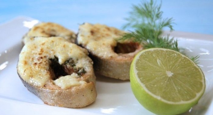 Запеченные стейки горбуши