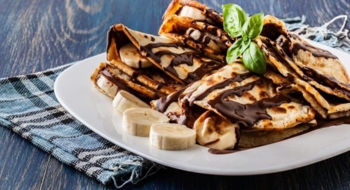 Блины с бананом и шоколадом