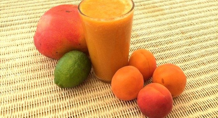 Абрикосово-манговый смузи