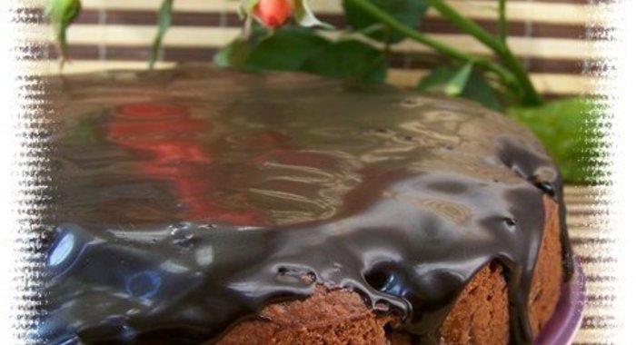 Шоколадно-ореховый пирог с грушами