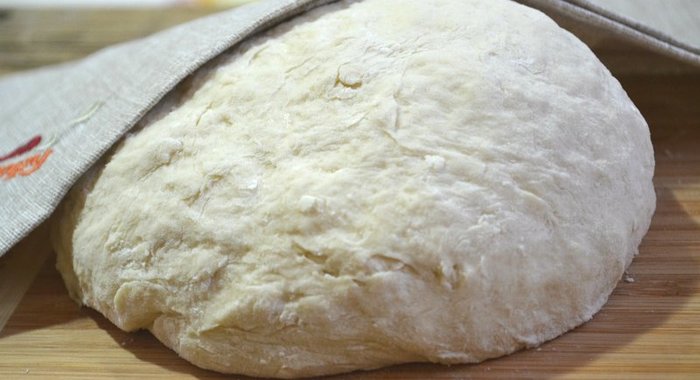 Быстрое бездрожжевое тесто для пирожков