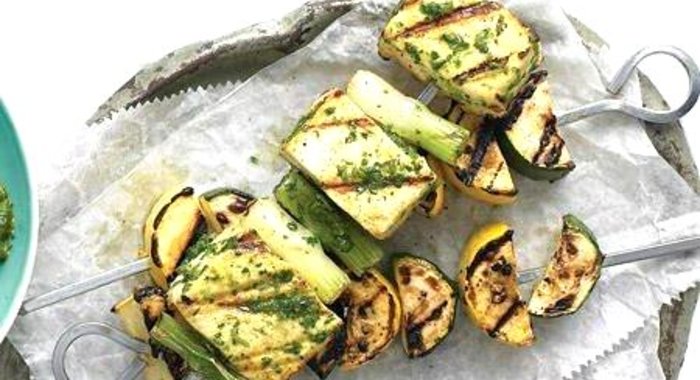 Шашлык из тофу с соусом из кинзы