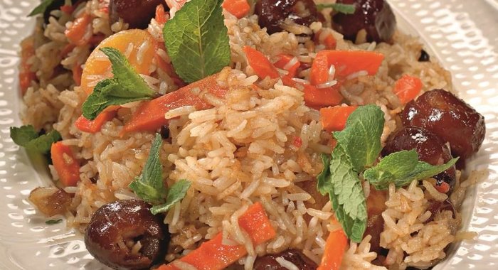 Плов с морковью и сухофруктами