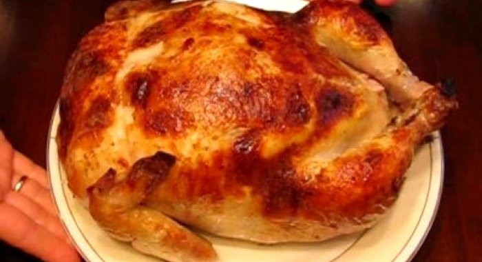 Курица, фаршированная блинами