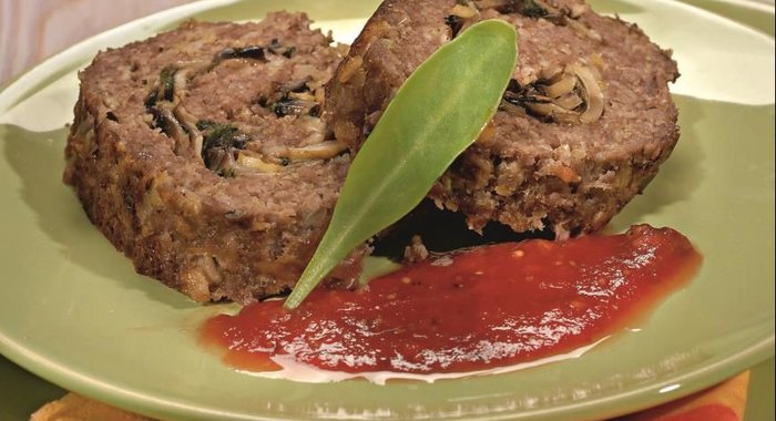 Рулет с грибами и шпинатом