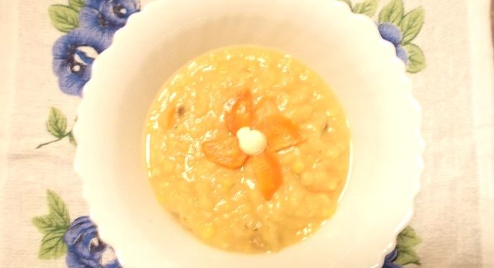 Гороховая каша с морковью