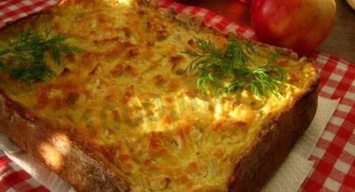 Кекс с салом и луком