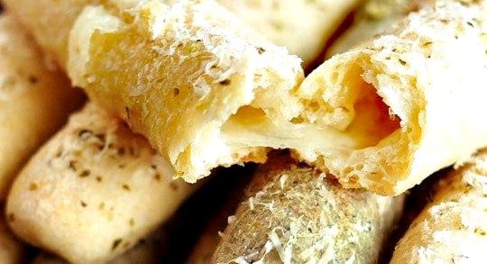 Хлебные палочки с сыром