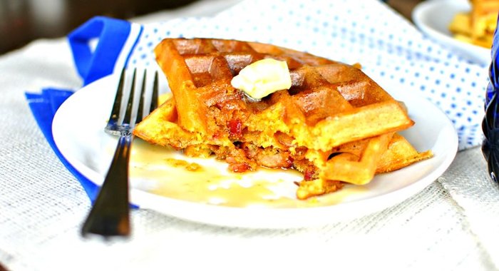 Вафли с беконом