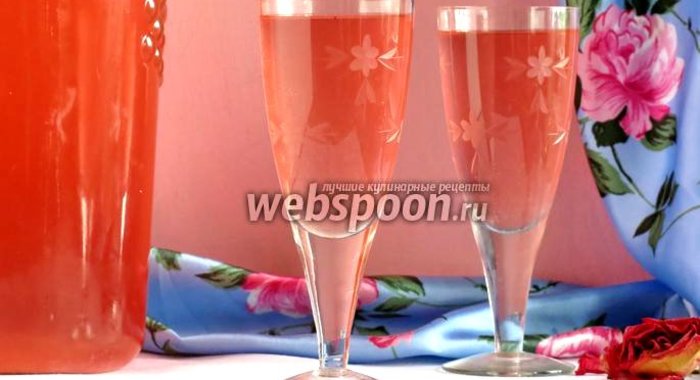 Вино из лепестков роз