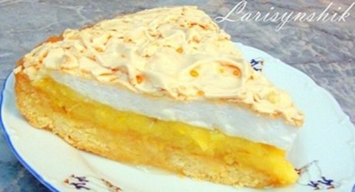 Ананасовый пирог с безе