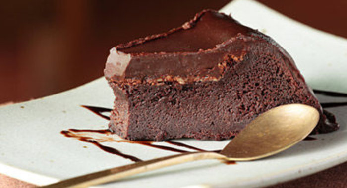 Шоколадное пирожное с перцем чили