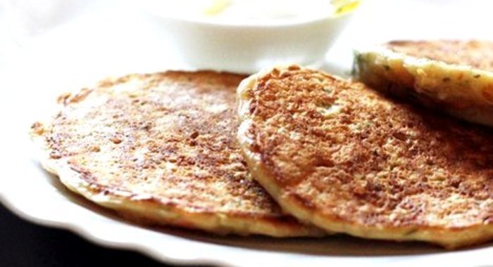 Оладьи с киноа и овощами