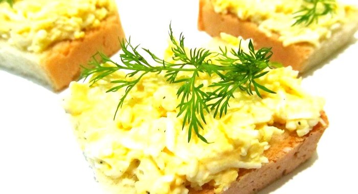 Бутерброд с вареным яйцом