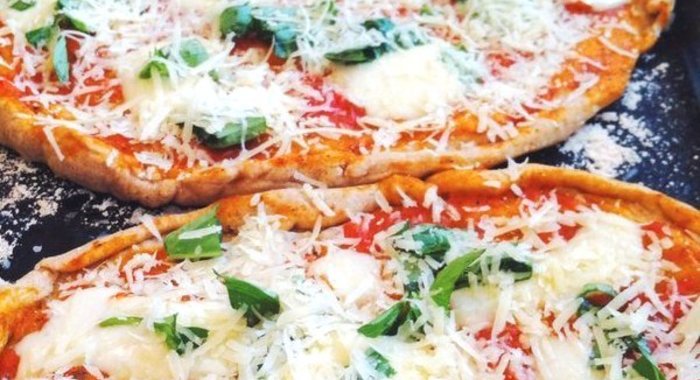 Пицца «Маргарита» на тонком тесте