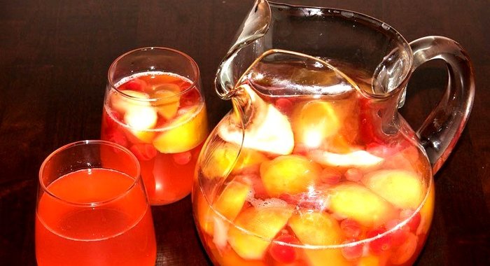 Компот из яблок и клюквы