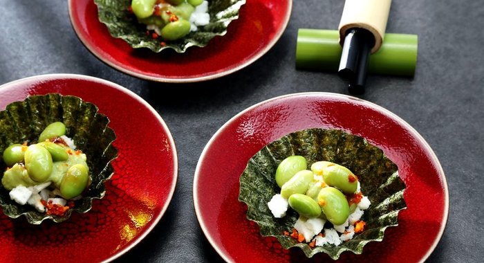 Эдамаме с бобовым кремом