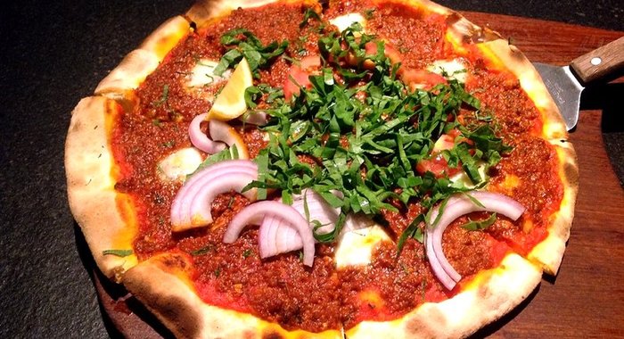 Пицца в домашних условиях с фаршем