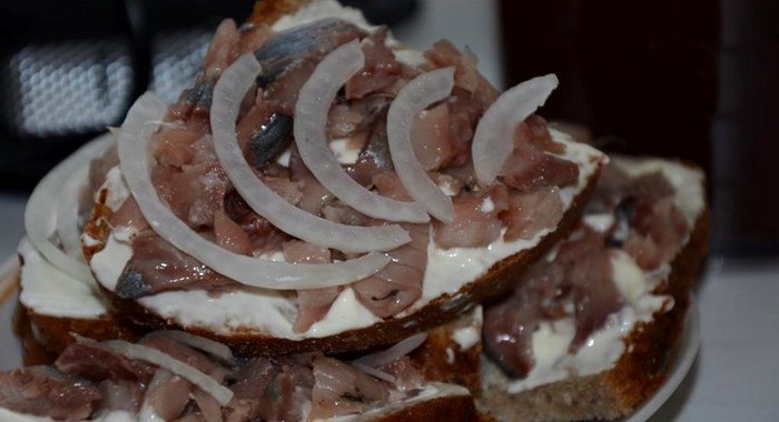 Бутерброды с сельдью