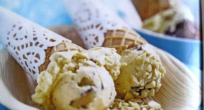 Ароматное мороженое из творога и сгущенного молока