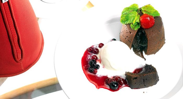 Шоколадный кекс с жидкой начинкой