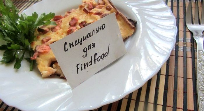 Домашний пирог с колбасой и сыром