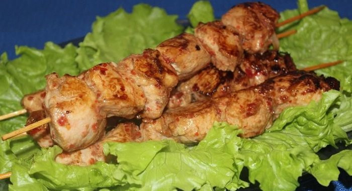 Курица на шпажках в духовке шашлык