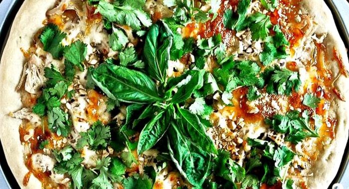 Тайская пицца с курицей