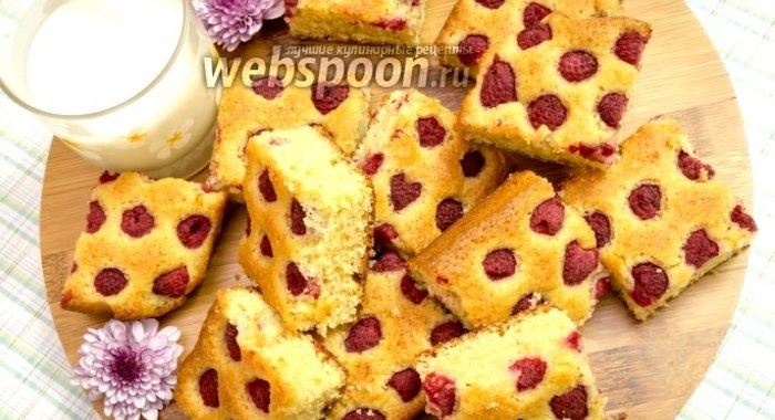 Миндальный пирог с малиной