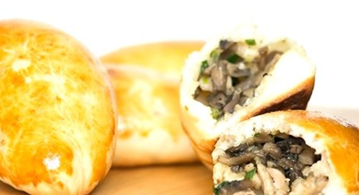 Пирожки с грибами и курицей