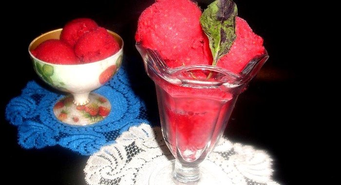 Клубничный сорбе