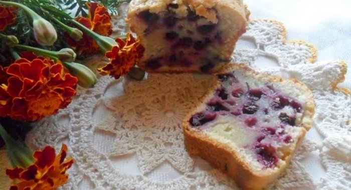 Кекс с ягодами