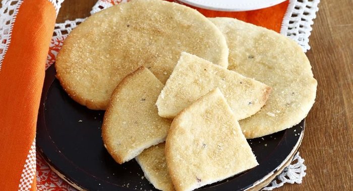Торта де асьетас, сладкие хрустящие лепешки