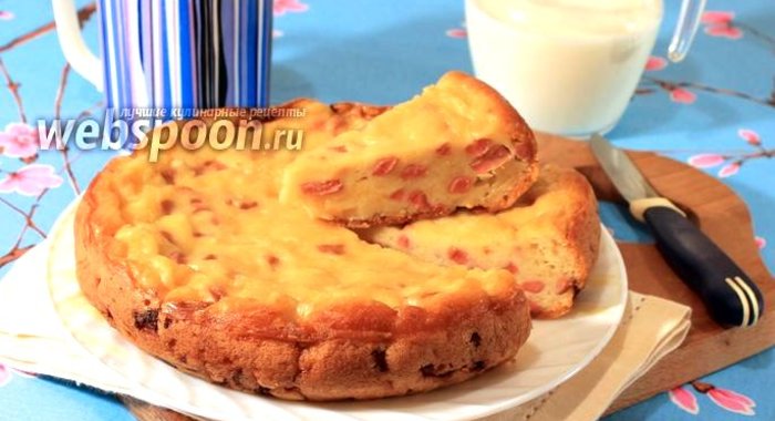 Заливной пирог с сыром и сосисками в мультиварке