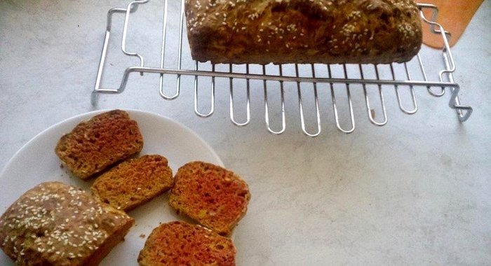 Пикантный закусочный хлеб на пиве