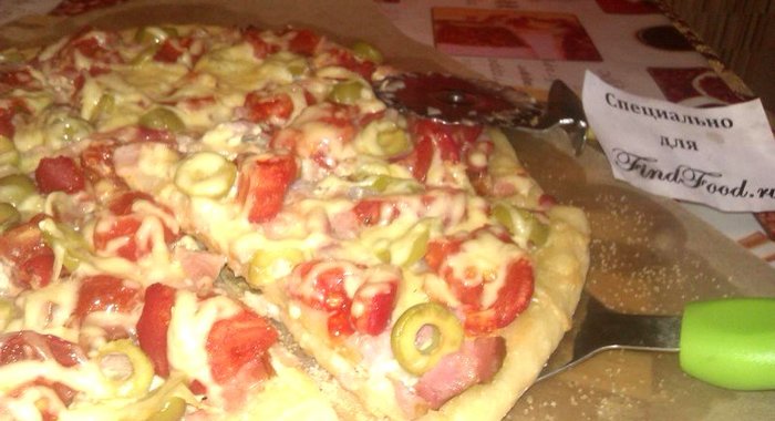 Пицца с копченой грудинкой