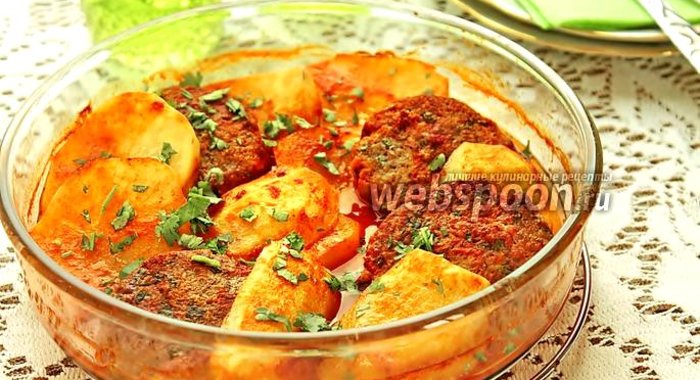 Котлеты в духовке с томатным соусом