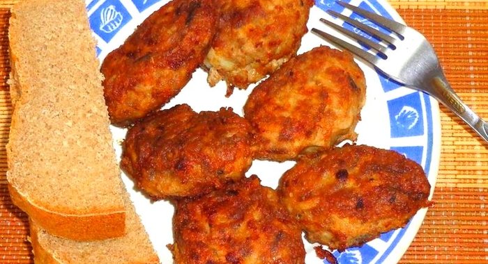 Мясные котлеты с диким рисом
