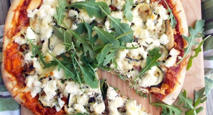 Пицца с курицей и рикоттой