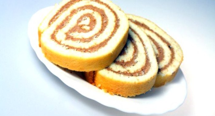 Тыквенный рулет с шоколадной пастой