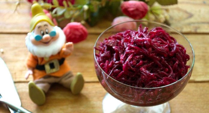 Свекла маринованная с винным усусом и специями