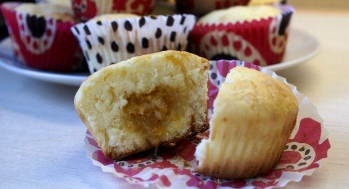 Кексы с джемом внутри